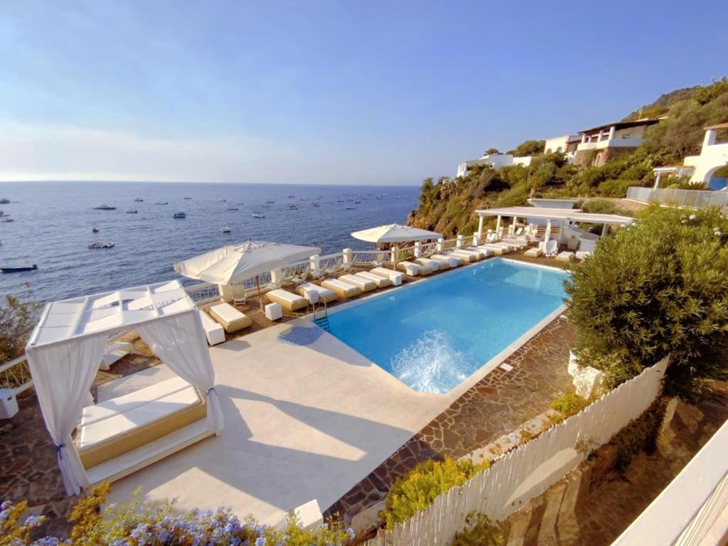 La Piazza Luxury Hotel & Spa Panarea Exterior foto