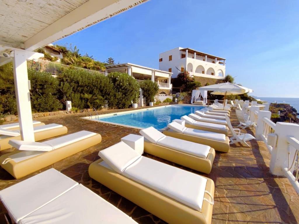 La Piazza Luxury Hotel & Spa Panarea Exterior foto