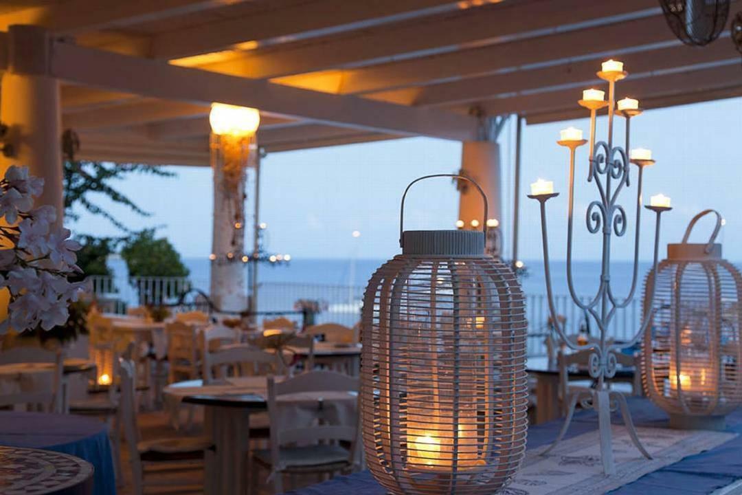 La Piazza Luxury Hotel & Spa Panarea Exterior foto